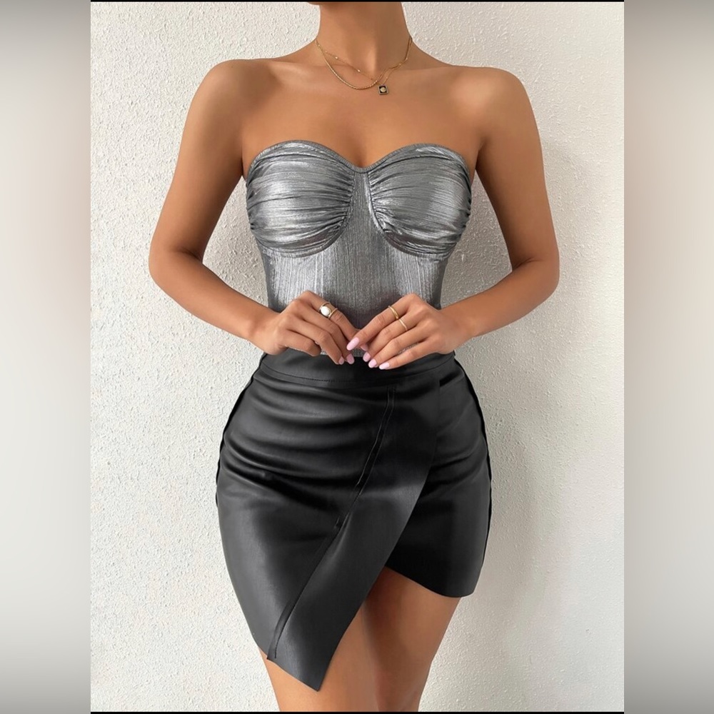 ⚙️Backless Bustier Metallic Tube Top⚙️